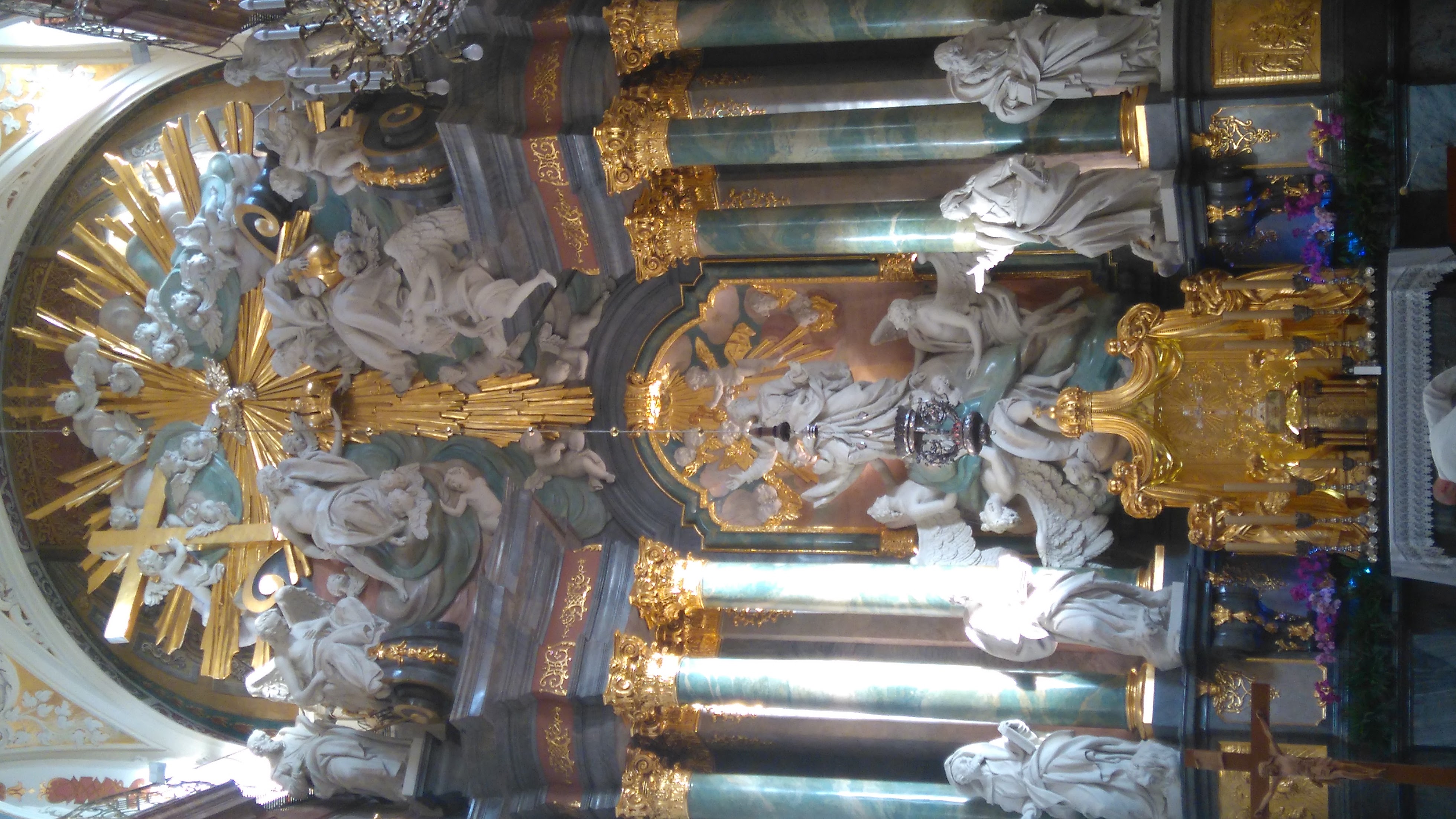 Ołtarz kościoła